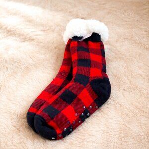 NWT Red & Black Buffalo Plaid Sherpa Slipper Socks w/ Grips